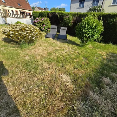 Les Broutays Holiday home *